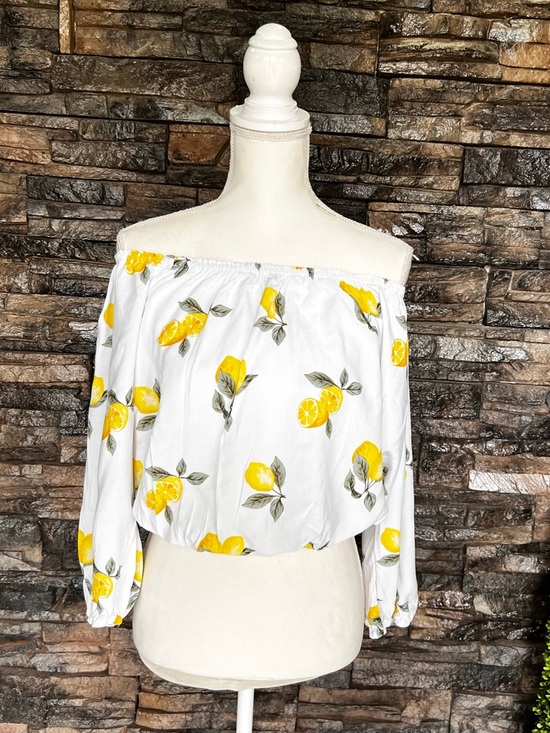 Forever 21 Tops - Forever 21 White Off-Shoulder Lemon Print Blouse
